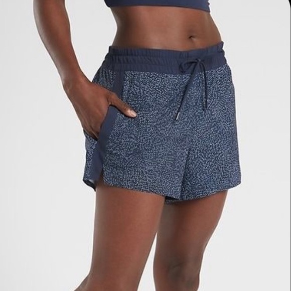 💙ATHLETA HIGH RISE BAJA SHORTS-NAVY BLUE/WHITE 💙 - Picture 1 of 9